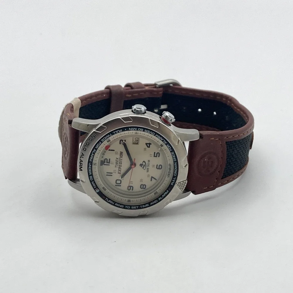 Timex Expedition Shenmue Mens Watch 39mm Silver Tone Indiglo New Battery